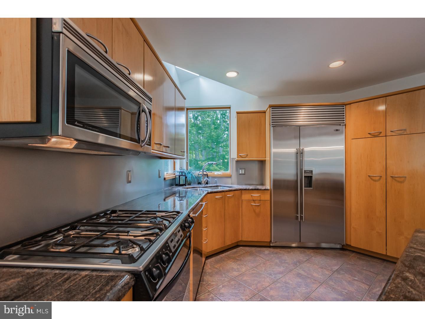 1995 Three Mile Run Road Perkasie, PA 18944 - Photo 11 of 25 Kitchen