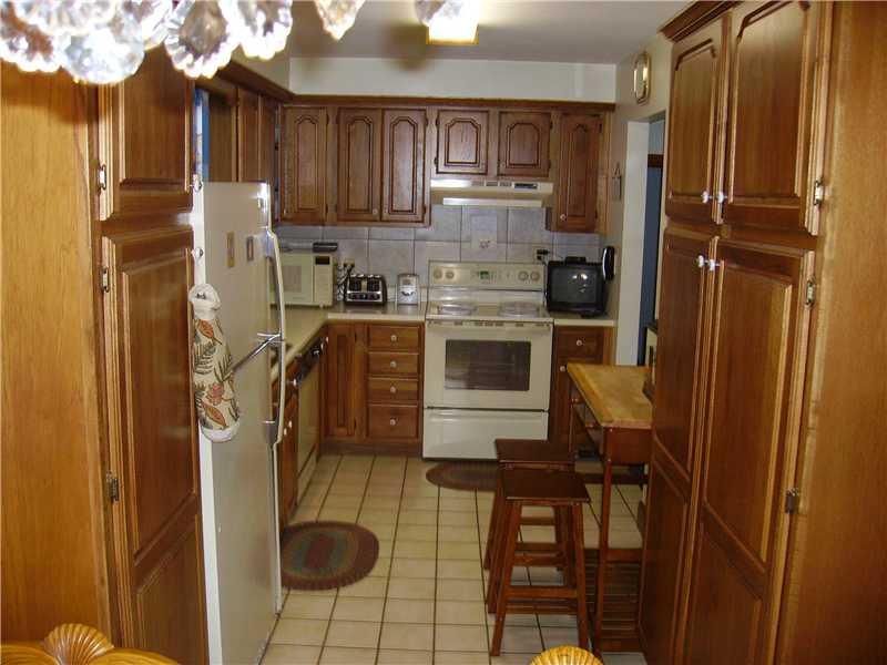 950 Cleland Mill Road New Castle, PA 16102 - Photo 6 of 15 Kitchen.