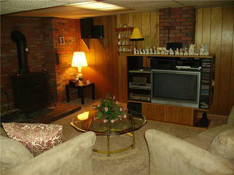 950 Cleland Mill Road New Castle, PA 16102 - Photo 9 of 15 Basement/Game Room.
