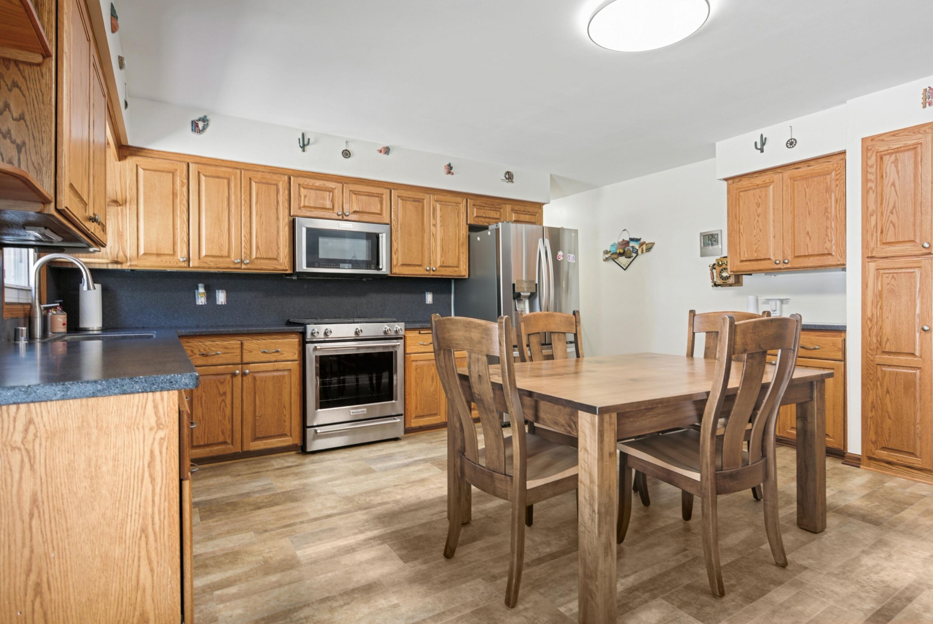 3641 North Main Street North Bay, WI 53402 - Photo 6 of 17 Plenty of kitchen work space a