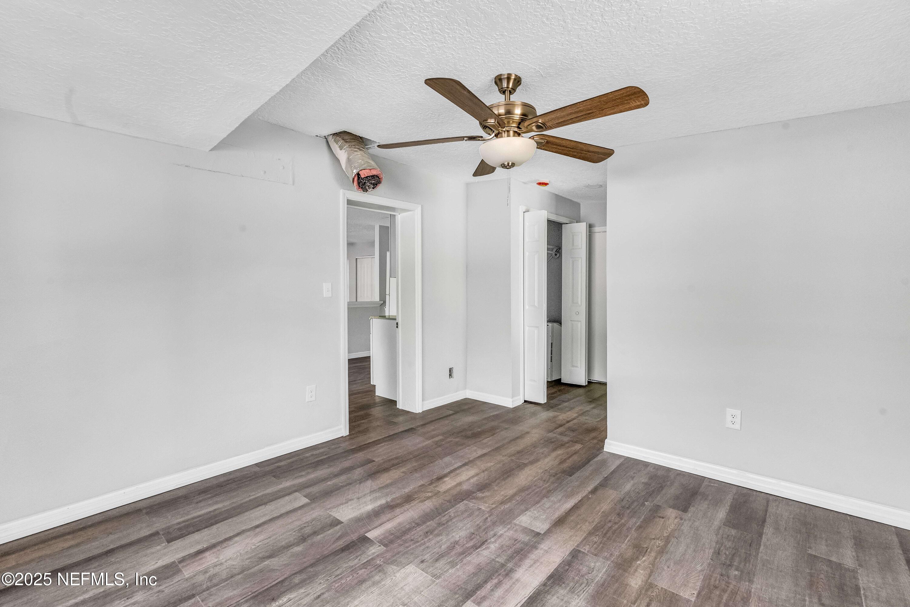4172 Grant Road Jacksonville, FL 32207 - Photo 3 of 18 DSC08182-min