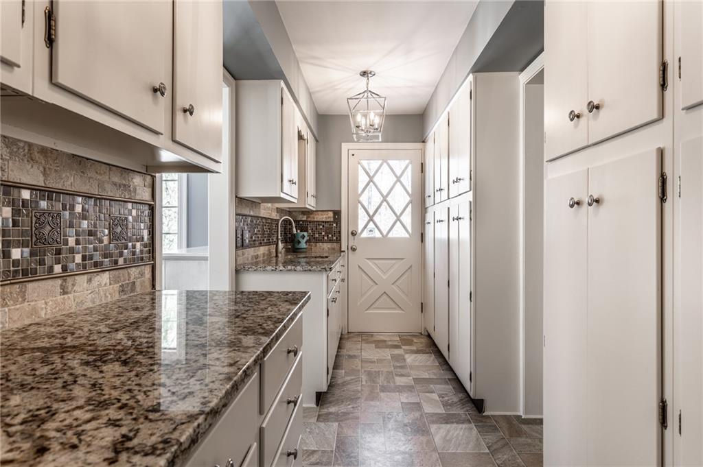 7979 Fox Run Road Indianapolis, IN 46278 - Photo 17 of 60 Gallery Image 17