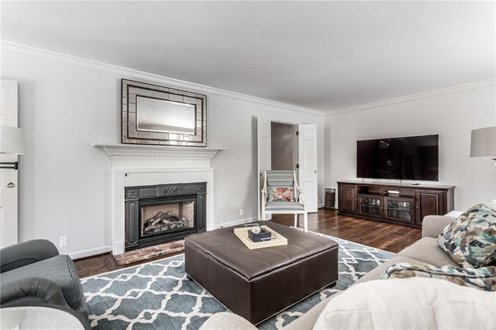 7979 Fox Run Road Indianapolis, IN 46278 - Photo 5 of 60 Gallery Image 5