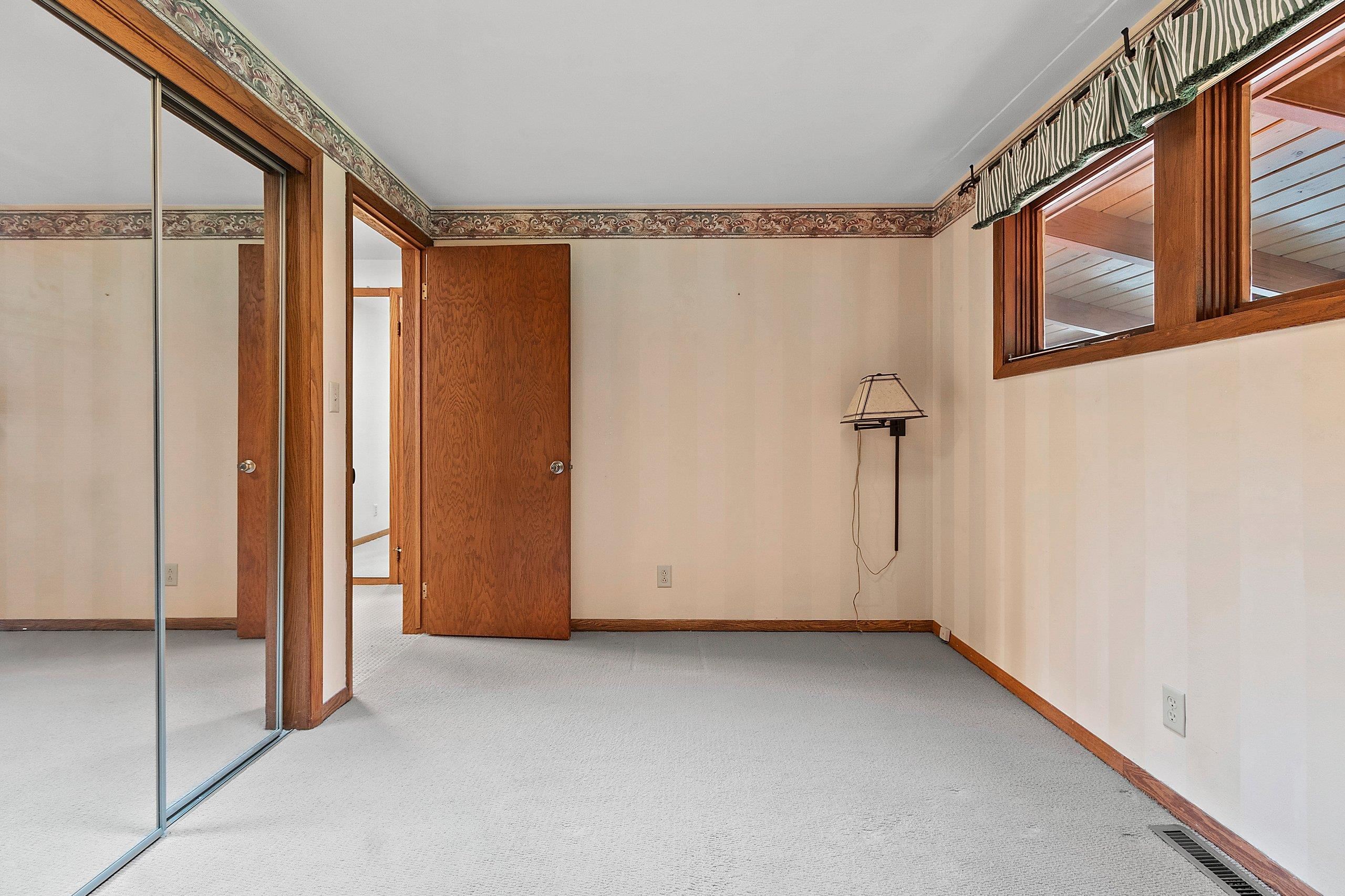 5531 Long Court Appleton, WI 54914 - Photo 22 of 60
