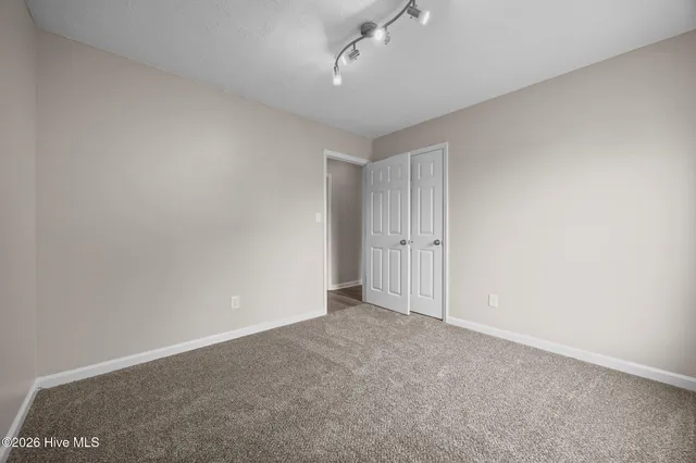 $275,000 | 424 Boysenberry Lane, Hubert, NC 28539