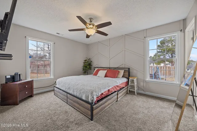 $275,000 | 424 Boysenberry Lane, Hubert, NC 28539