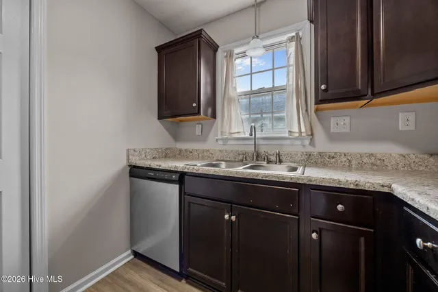 $275,000 | 424 Boysenberry Lane, Hubert, NC 28539