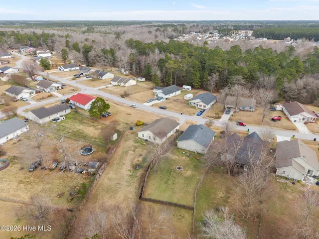 $275,000 | 424 Boysenberry Lane, Hubert, NC 28539