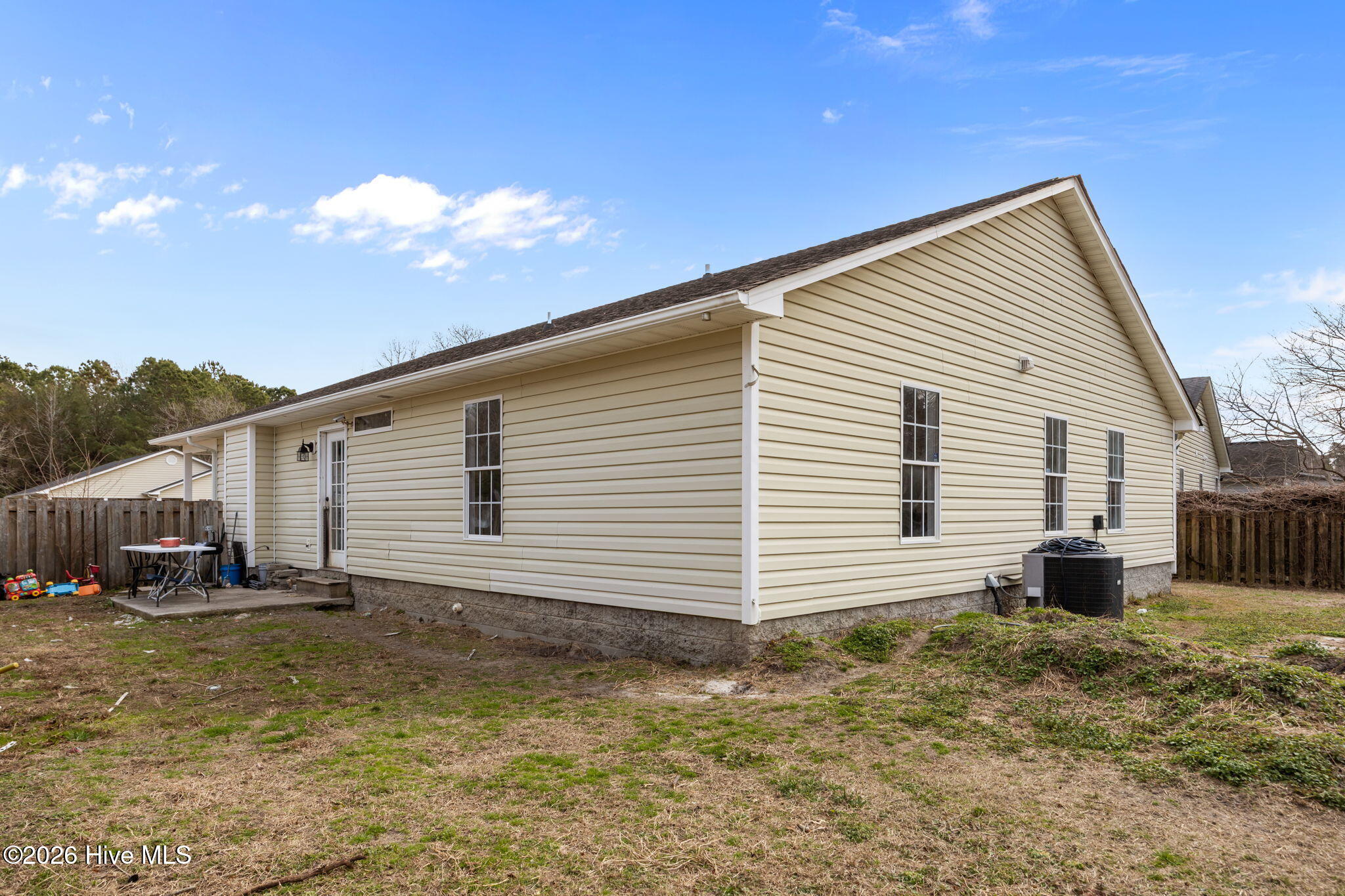 424 Boysenberry Lane Hubert, NC 28539 - Photo 46 of 49 46-web-or-mls-424 Boysenberry Ln. 94