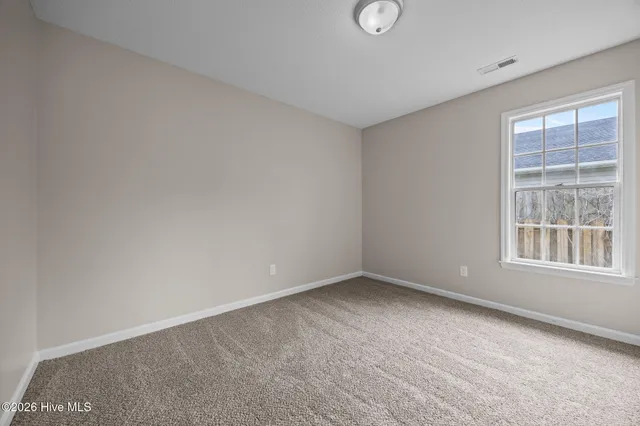 $275,000 | 424 Boysenberry Lane, Hubert, NC 28539