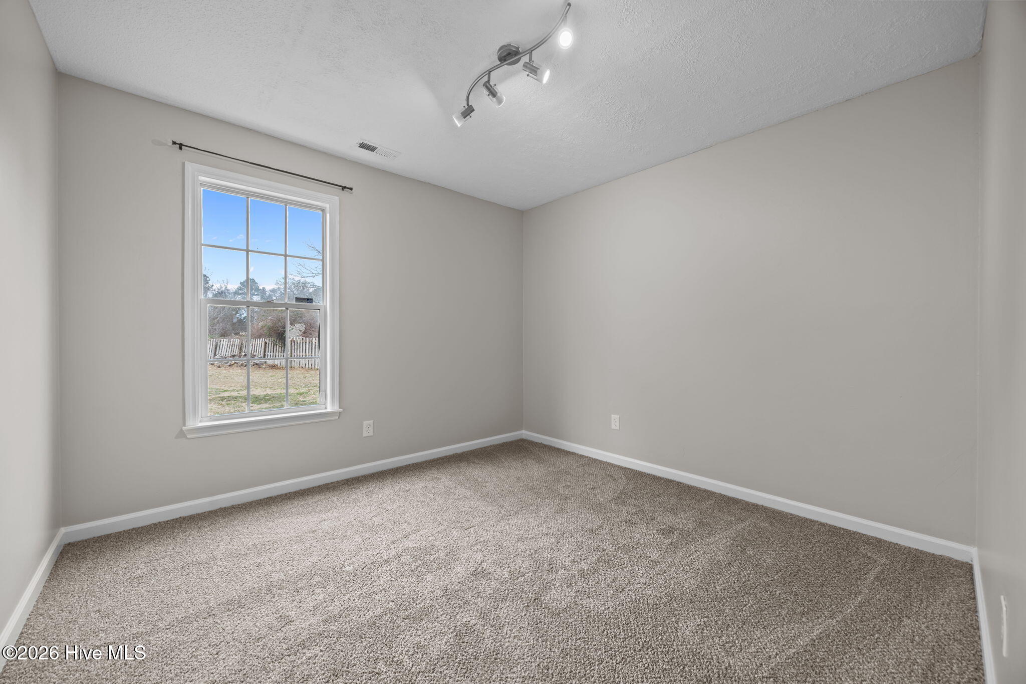 424 Boysenberry Lane Hubert, NC 28539 - Photo 10 of 49 10-web-or-mls-424 Boysenberry Ln. 15