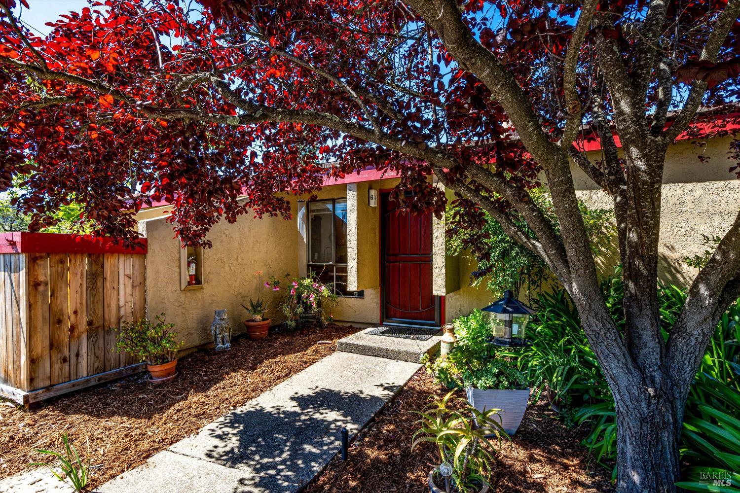 6 Redwood Court, Unit 6 Santa Rosa, CA 95409 - Photo 1 of 13