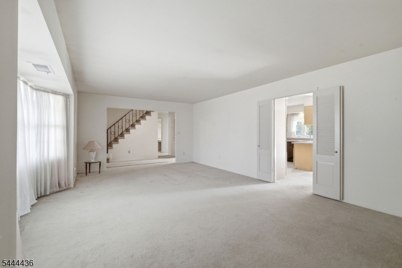 23 Sweetbriar Road Somerset, NJ 08873 - Photo 19 of 49
