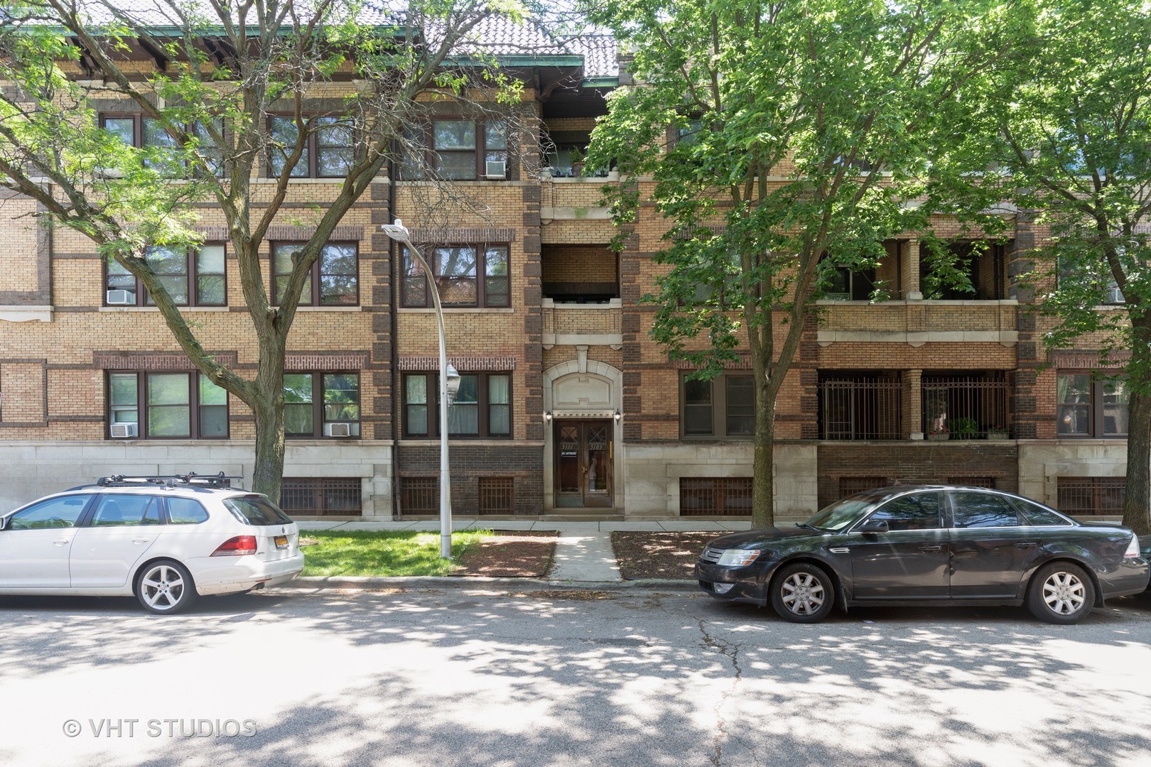 5103 South Ingleside Avenue, Unit 2 Chicago, IL 60615 - Photo 2 of 10