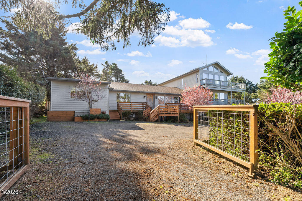 5273 Northeast Logan Road Lincoln City, OR 97367 - Photo 40 of 44 DSC03187