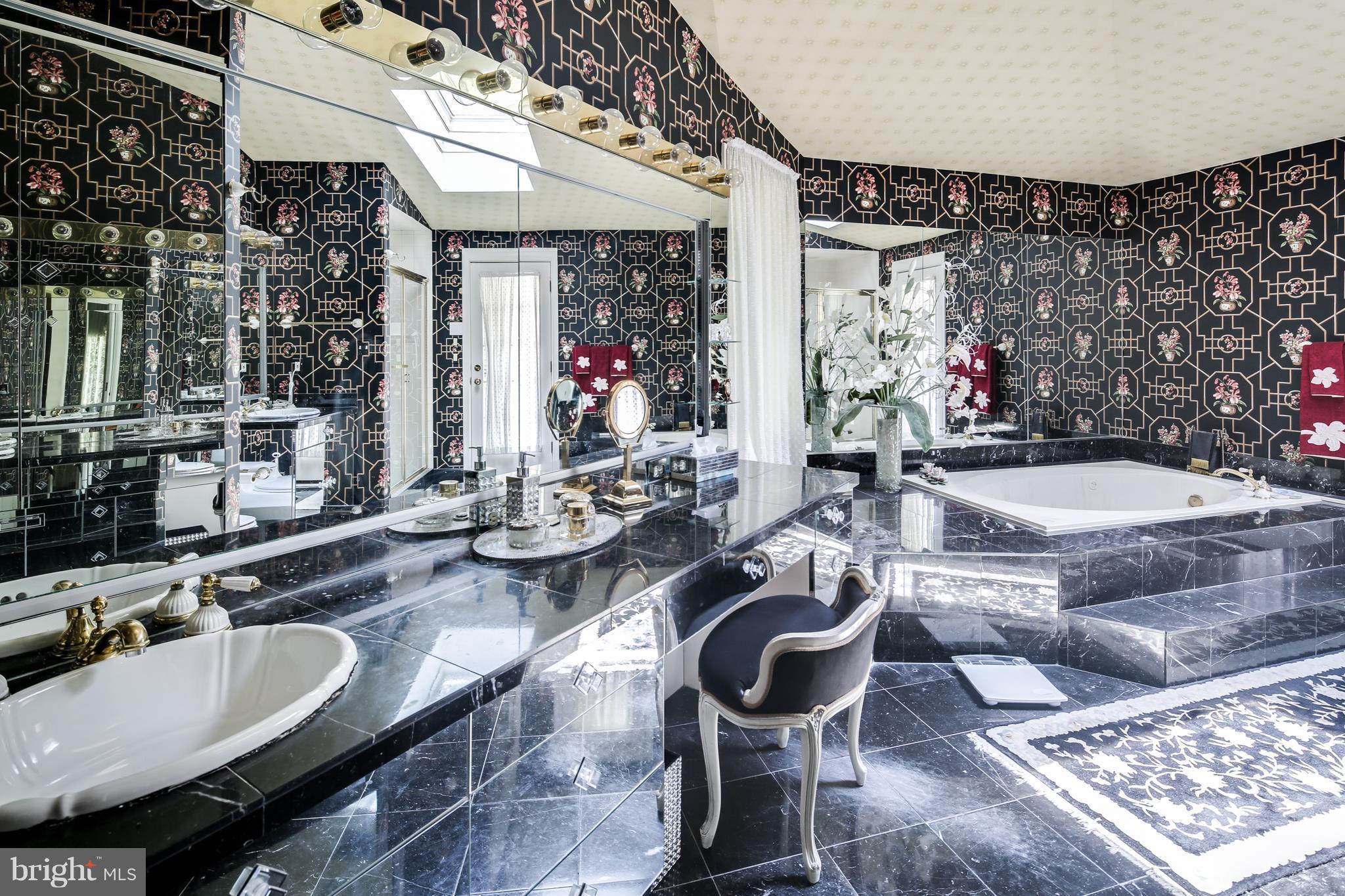 7219 Denberg Road Baltimore, MD 21209 - Photo 14 of 30 Bath (Master)