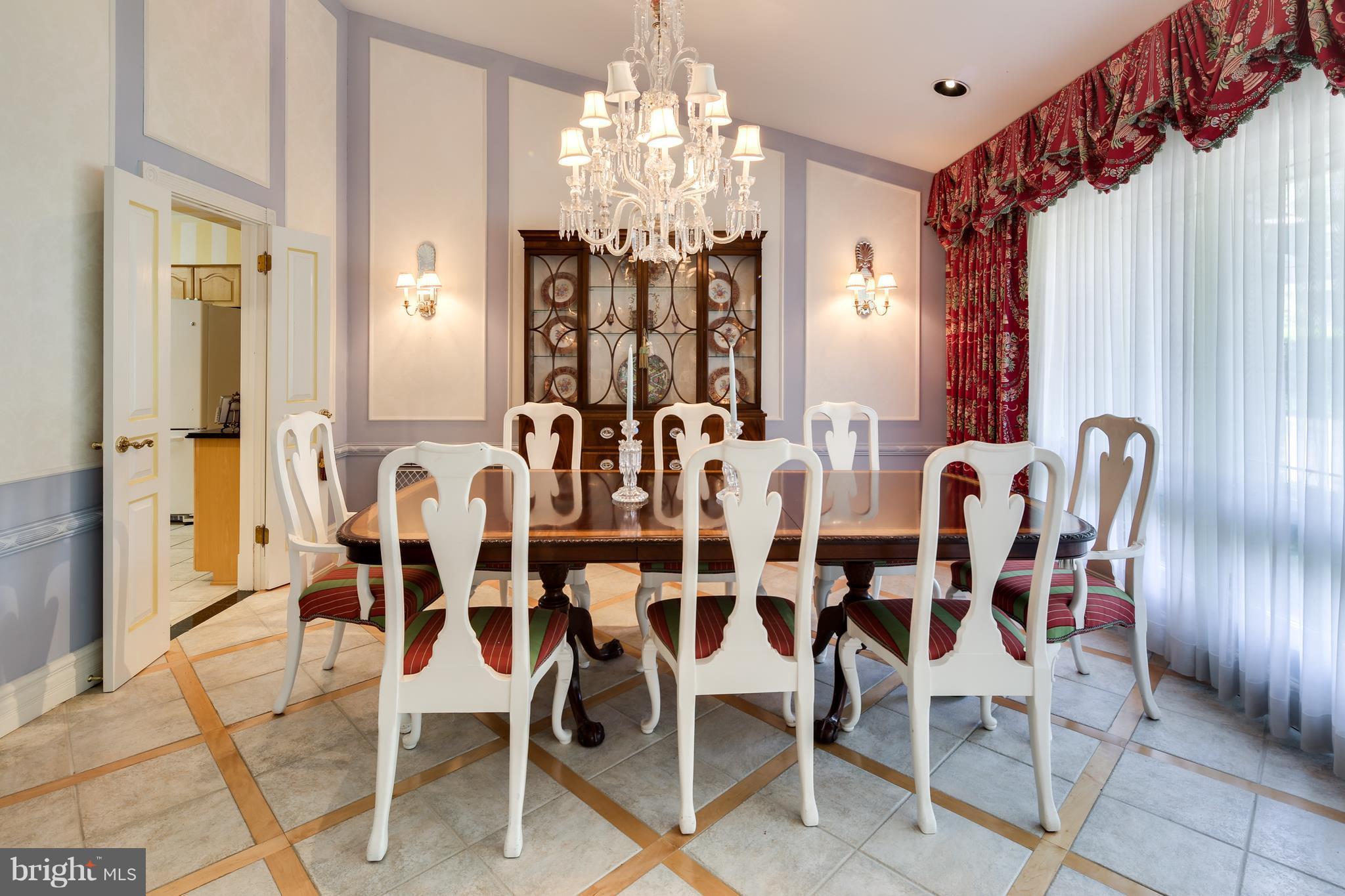 7219 Denberg Road Baltimore, MD 21209 - Photo 4 of 30 Dining Room