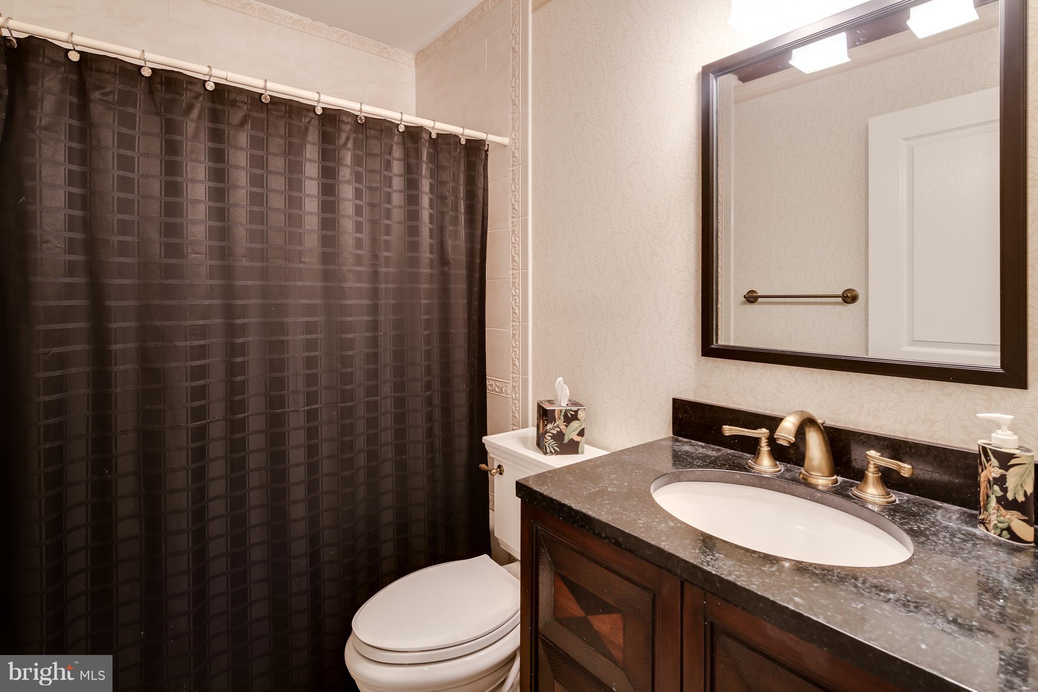 7219 Denberg Road Baltimore, MD 21209 - Photo 10 of 30 Bath