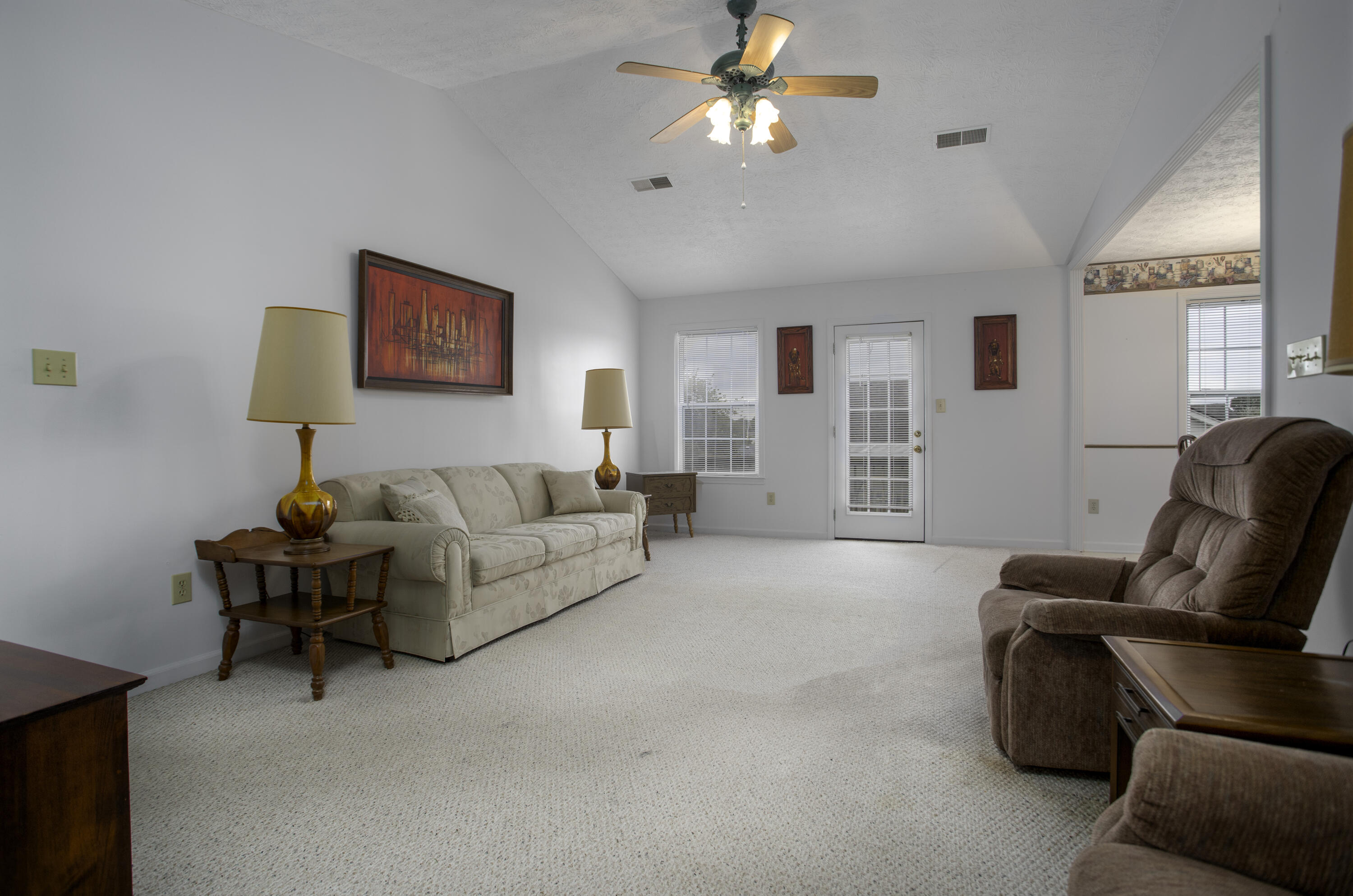 139 Charmac Road Versailles, KY 40383 - Photo 2 of 18 139 Charmac A