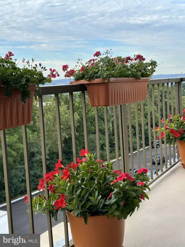 $2,495 | 666 West Germantown Pike, Unit 2613, Plymouth Meeting, PA 19462