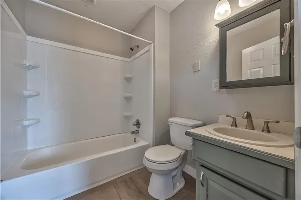 $464,750 | 4704 El Monte Street, Roeland Park, KS 66205