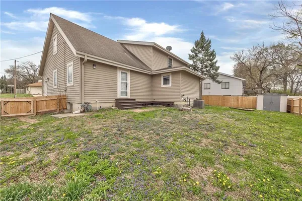 $464,750 | 4704 El Monte Street, Roeland Park, KS 66205