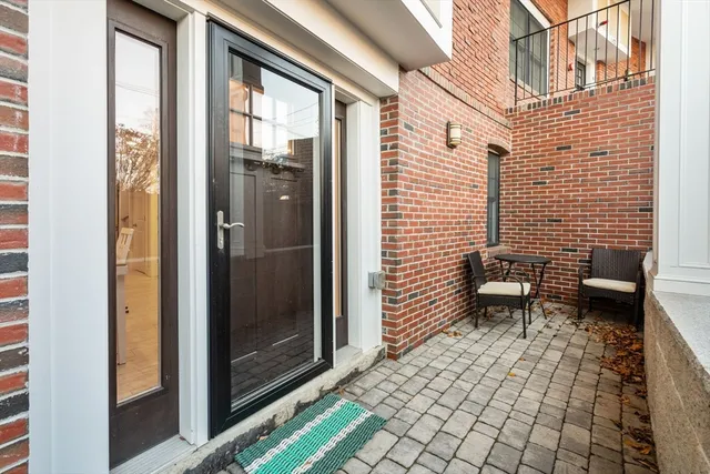 $599,000 | 142 Pleasant Street, Unit 12, Winthrop, MA 02152