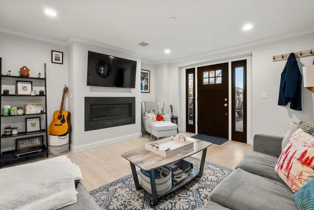 $599,000 | 142 Pleasant Street, Unit 12, Winthrop, MA 02152