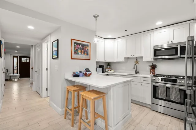 $599,000 | 142 Pleasant Street, Unit 12, Winthrop, MA 02152