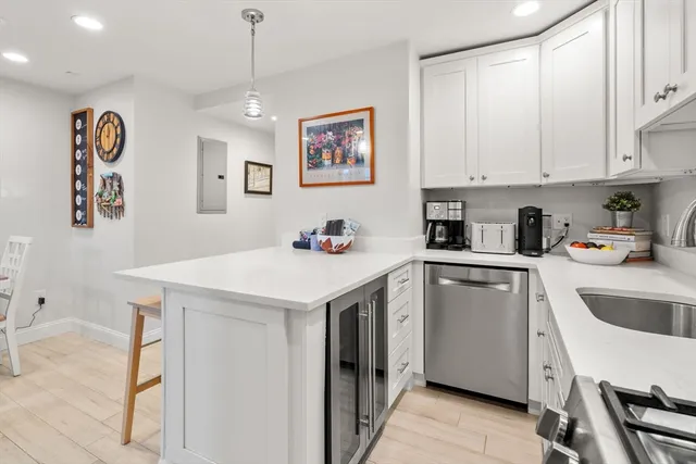 $599,000 | 142 Pleasant Street, Unit 12, Winthrop, MA 02152