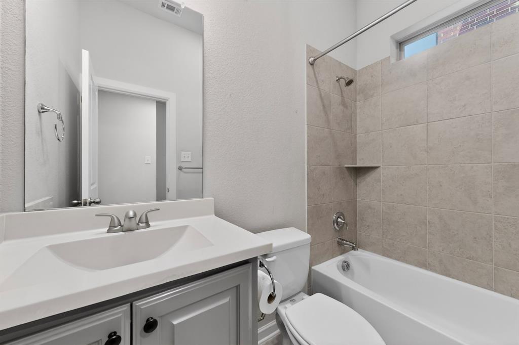 5413 Harbour Road Richardson, TX 75082 - Photo 12 of 37