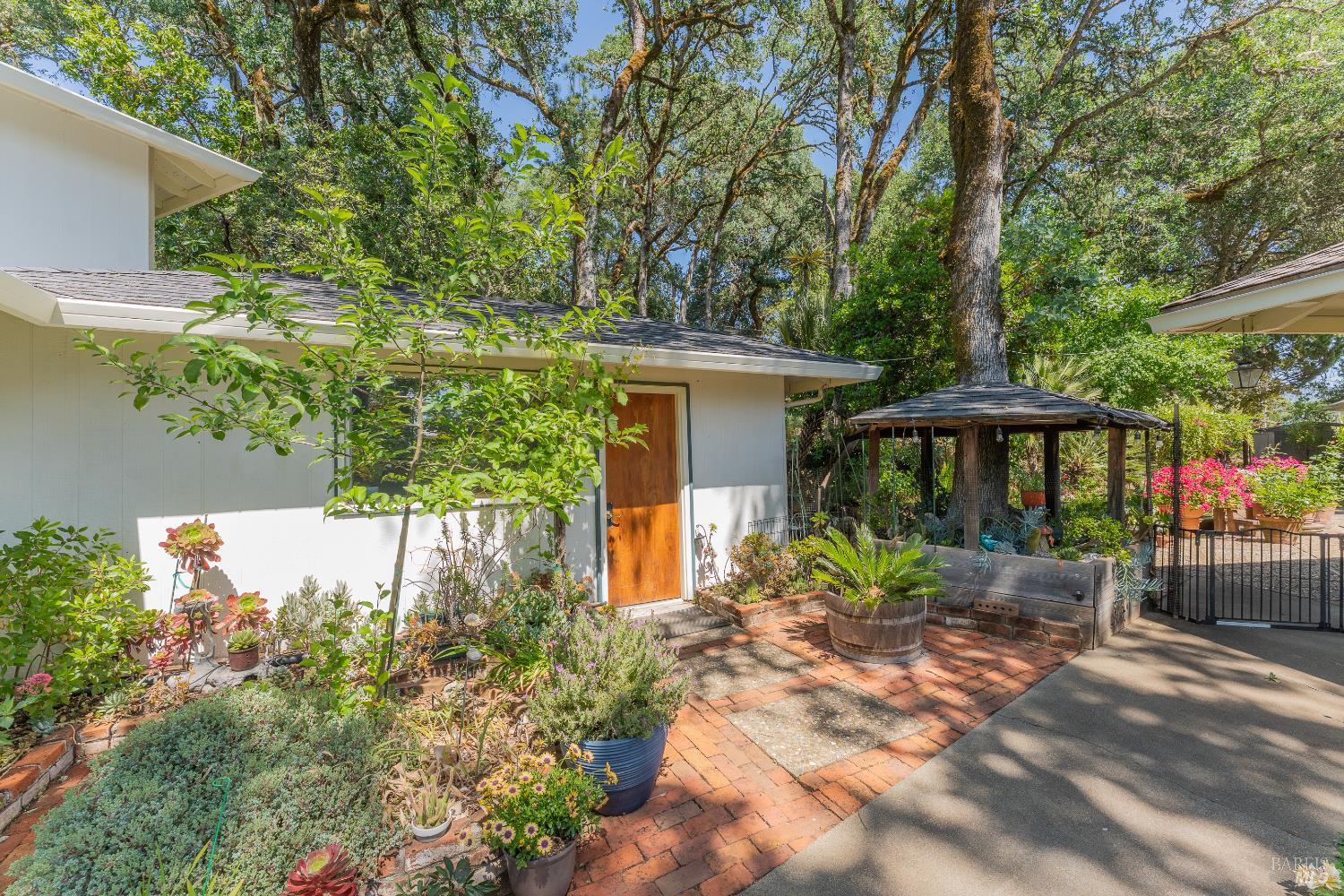 925 Knob Hill Road Ukiah, CA 95482 - Photo 23 of 39