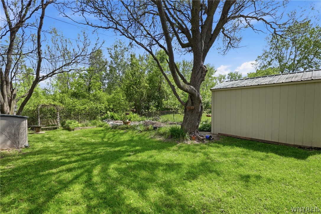 86 Patsy Lane Cheektowaga, NY 14043 - Photo 25 of 40 Rt. Side