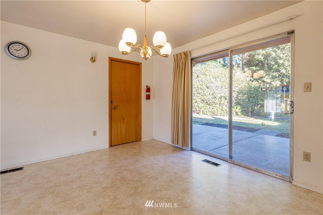 4927 Southeast Foss Road Port Orchard, WA 98366 - Photo 11 of 34 Gallery Image 11