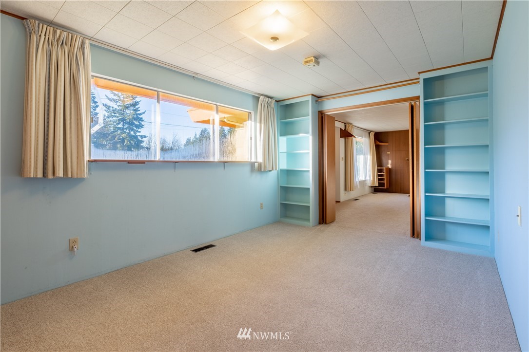 4927 Southeast Foss Road Port Orchard, WA 98366 - Photo 13 of 34 Gallery Image 13