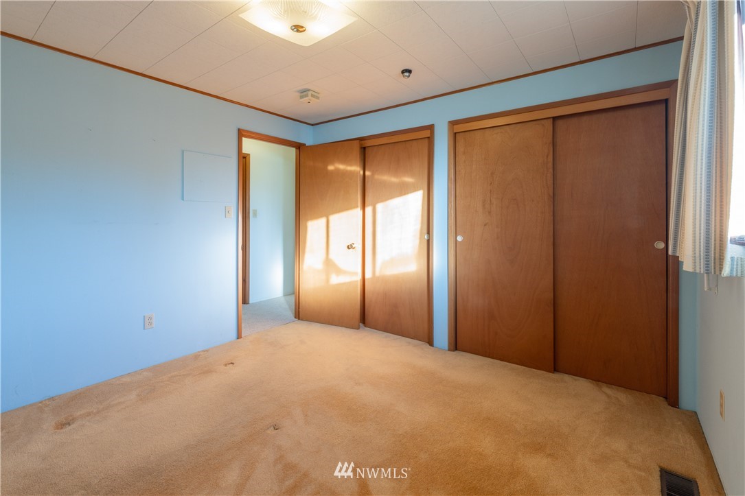 4927 Southeast Foss Road Port Orchard, WA 98366 - Photo 16 of 34 Gallery Image 16