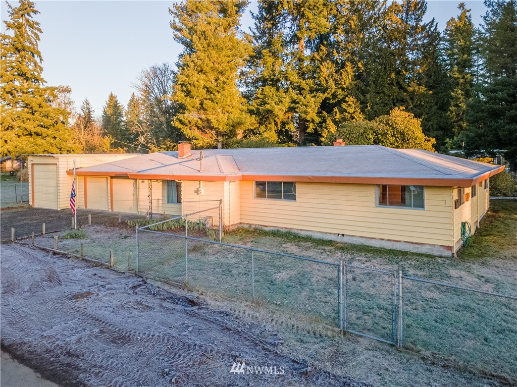 4927 Southeast Foss Road Port Orchard, WA 98366 - Photo 6 of 34 Gallery Image 6