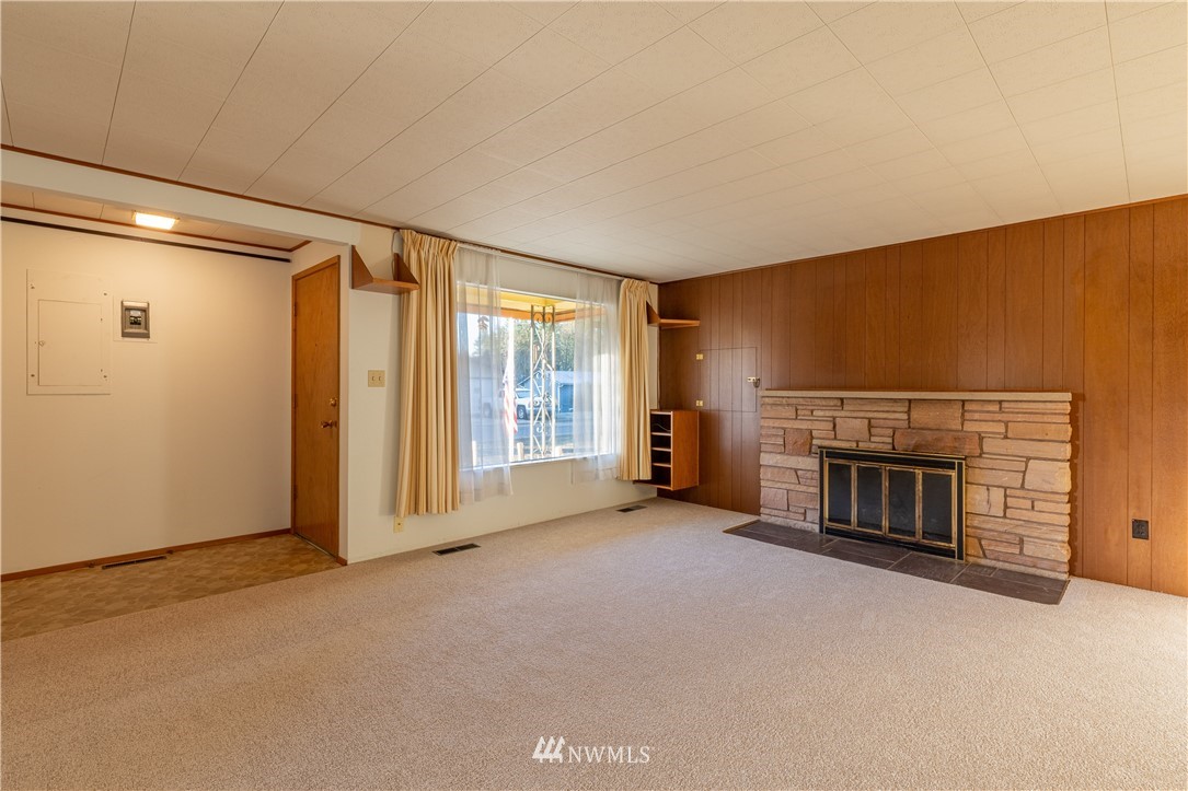4927 Southeast Foss Road Port Orchard, WA 98366 - Photo 7 of 34 Gallery Image 7