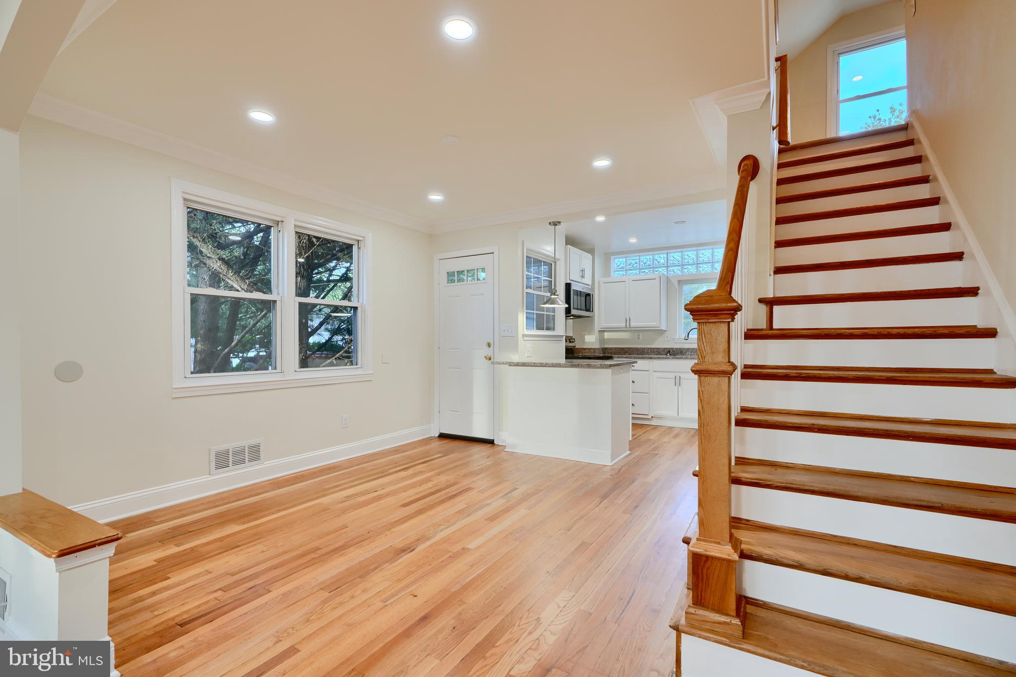 6409 Eastern Parkway Baltimore, MD 21214 - Photo 27 of 56 a view of kitchen and wooden floor