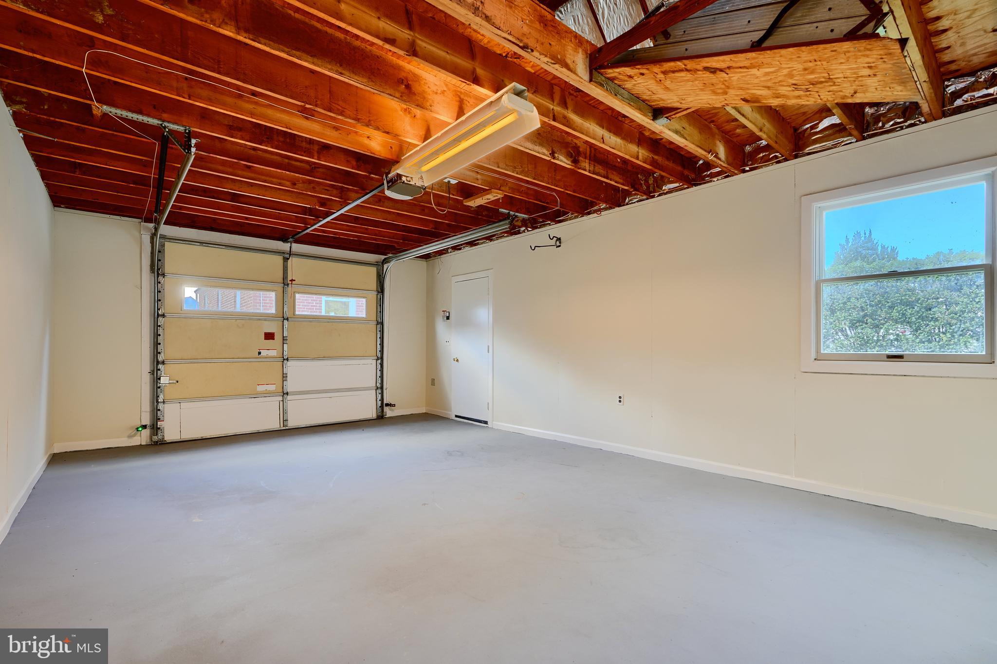 6409 Eastern Parkway Baltimore, MD 21214 - Photo 49 of 56 a view of a room with an empty space