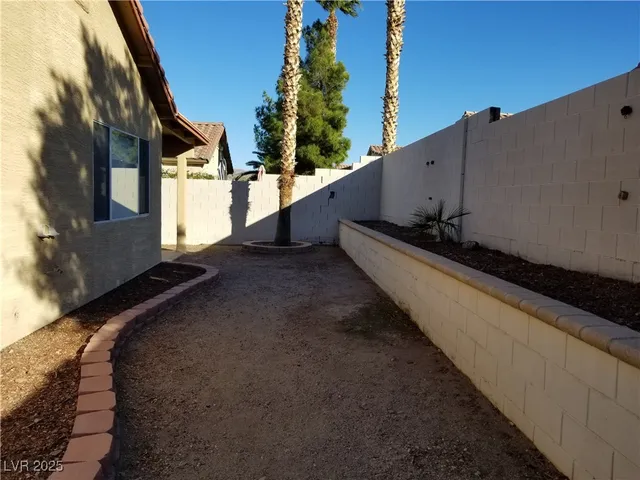 $399,999 | 989 River Walk Court, Henderson, NV 89015