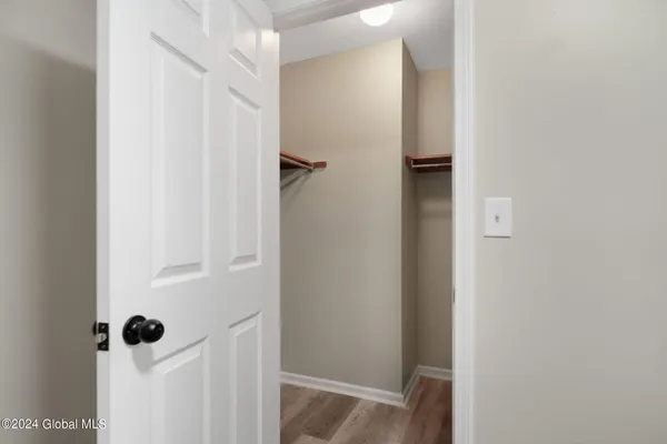 $2,200 | 3 Terry Court, Unit B, Colonie, NY 12205