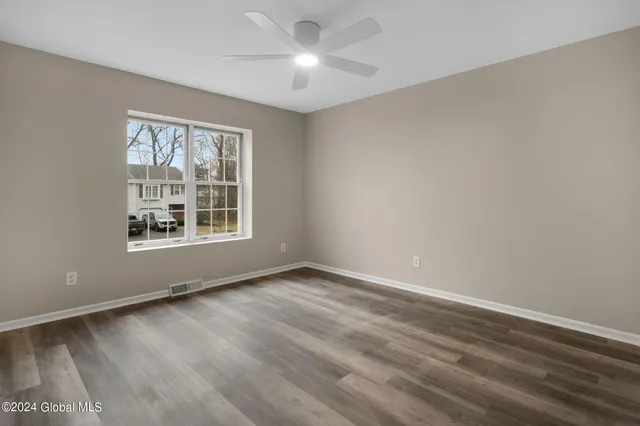 $2,200 | 3 Terry Court, Unit B, Colonie, NY 12205