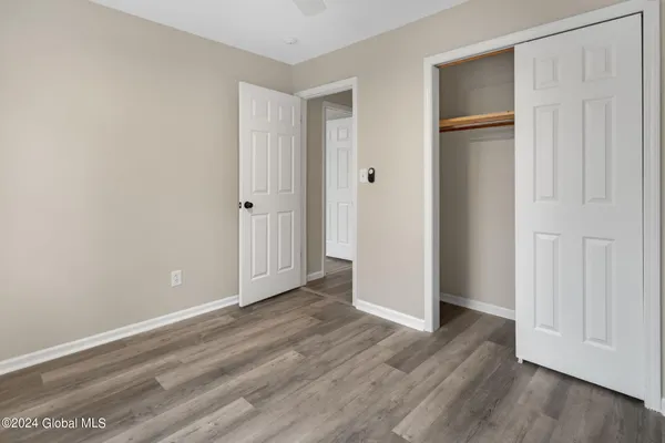 $2,200 | 3 Terry Court, Unit B, Colonie, NY 12205