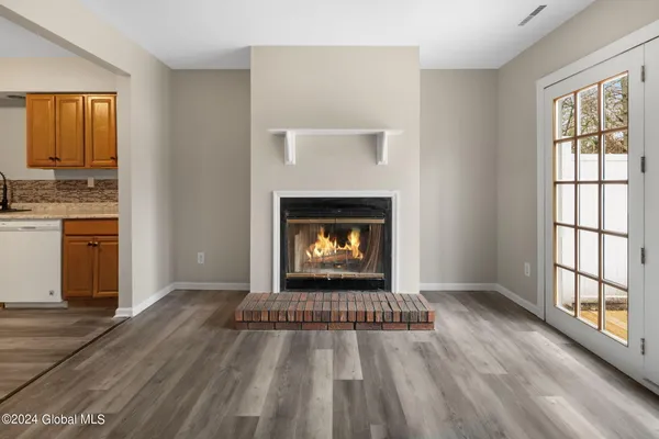 $2,200 | 3 Terry Court, Unit B, Colonie, NY 12205