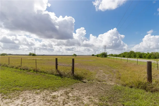 $325,000 | 23728 Fm 3024, Mathis, TX 78368