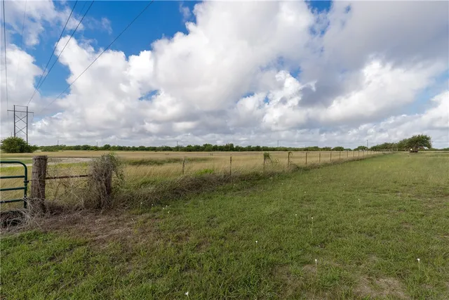 $325,000 | 23728 Fm 3024, Mathis, TX 78368
