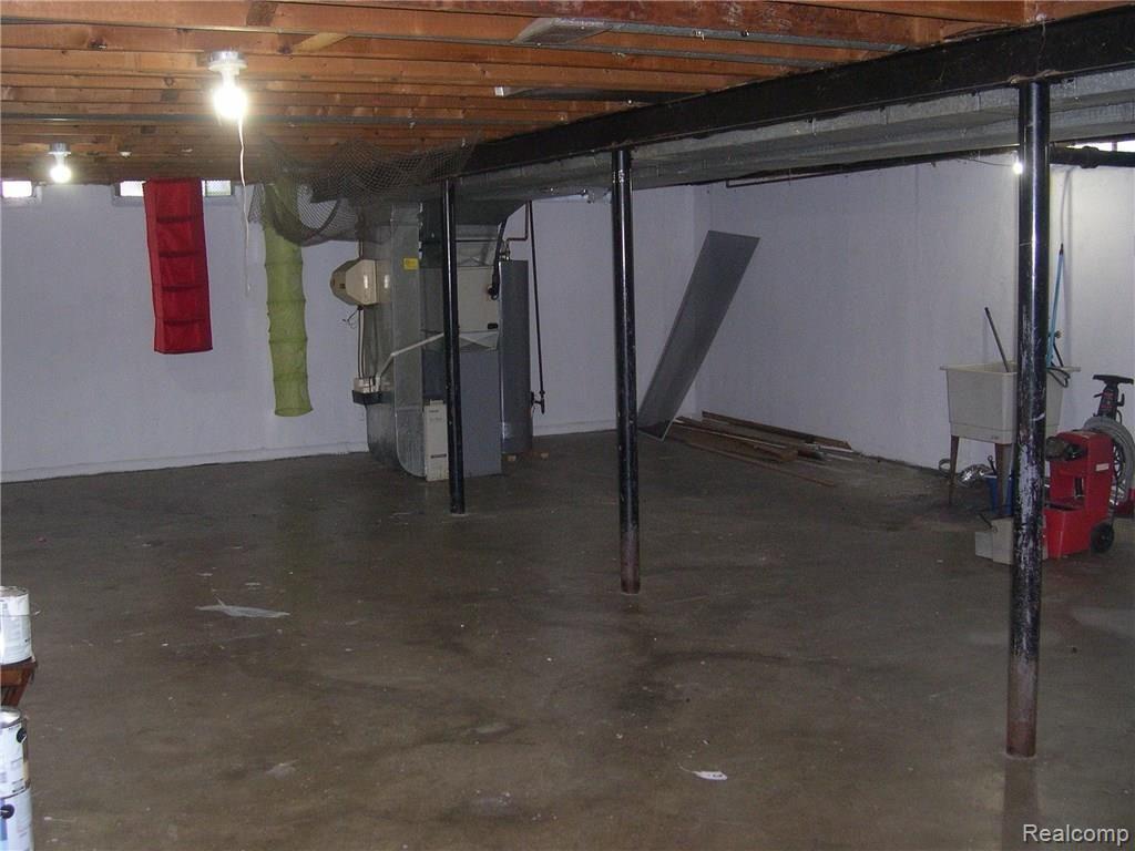6456 Dillon Road Garden City, MI 48135 - Photo 18 of 23 Gallery Image 18