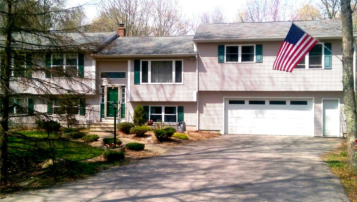 880 Whaley Hollow Road Coventry, RI 02816 - Photo 1 of 40