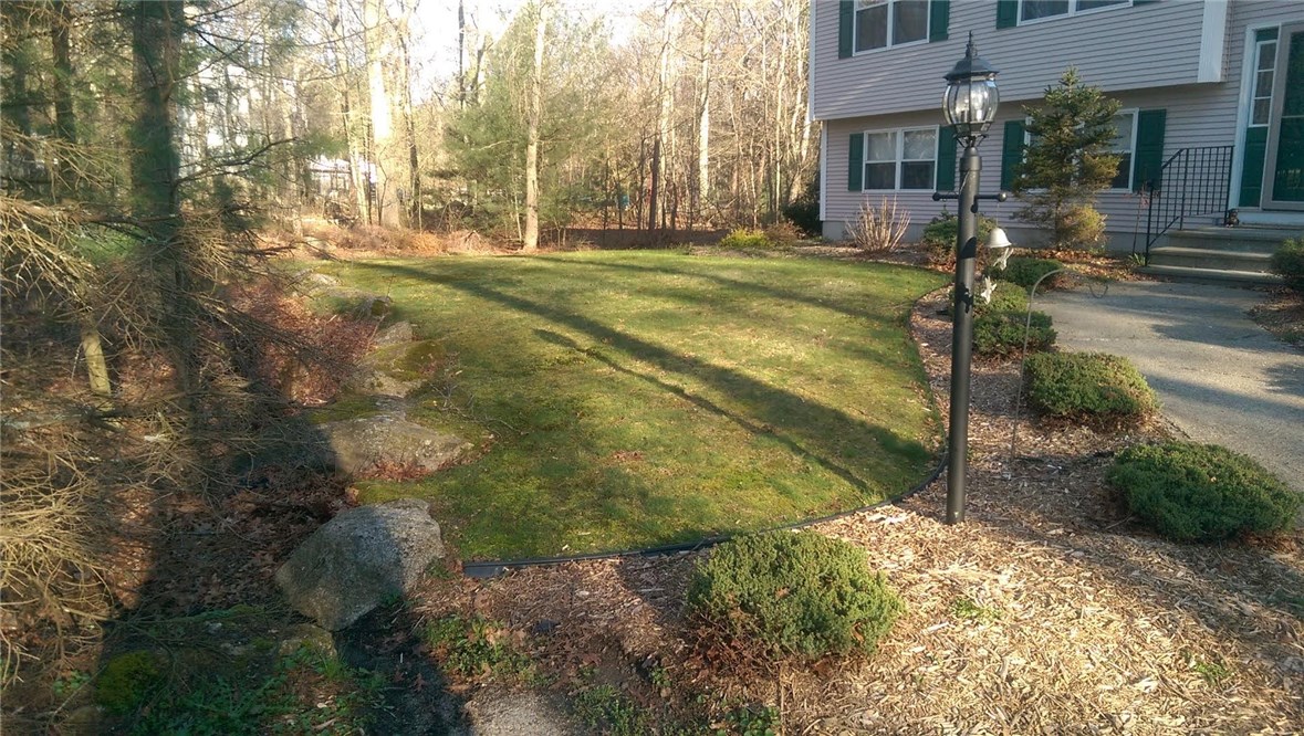 880 Whaley Hollow Road Coventry, RI 02816 - Photo 4 of 40